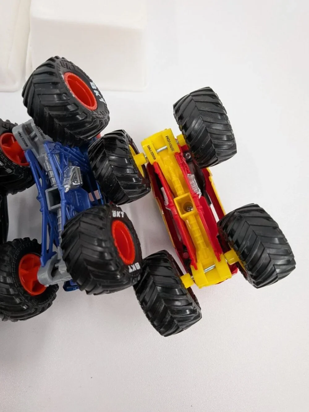 Monster Jam DC Comic Diecast 1:64 Lot of 5 Justice League Monster Trucks BKT